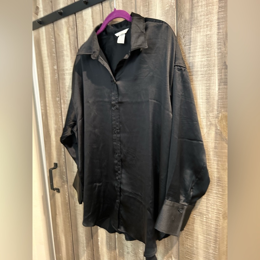 H&M black Satin button down shirt, M - Picture 7 of 10